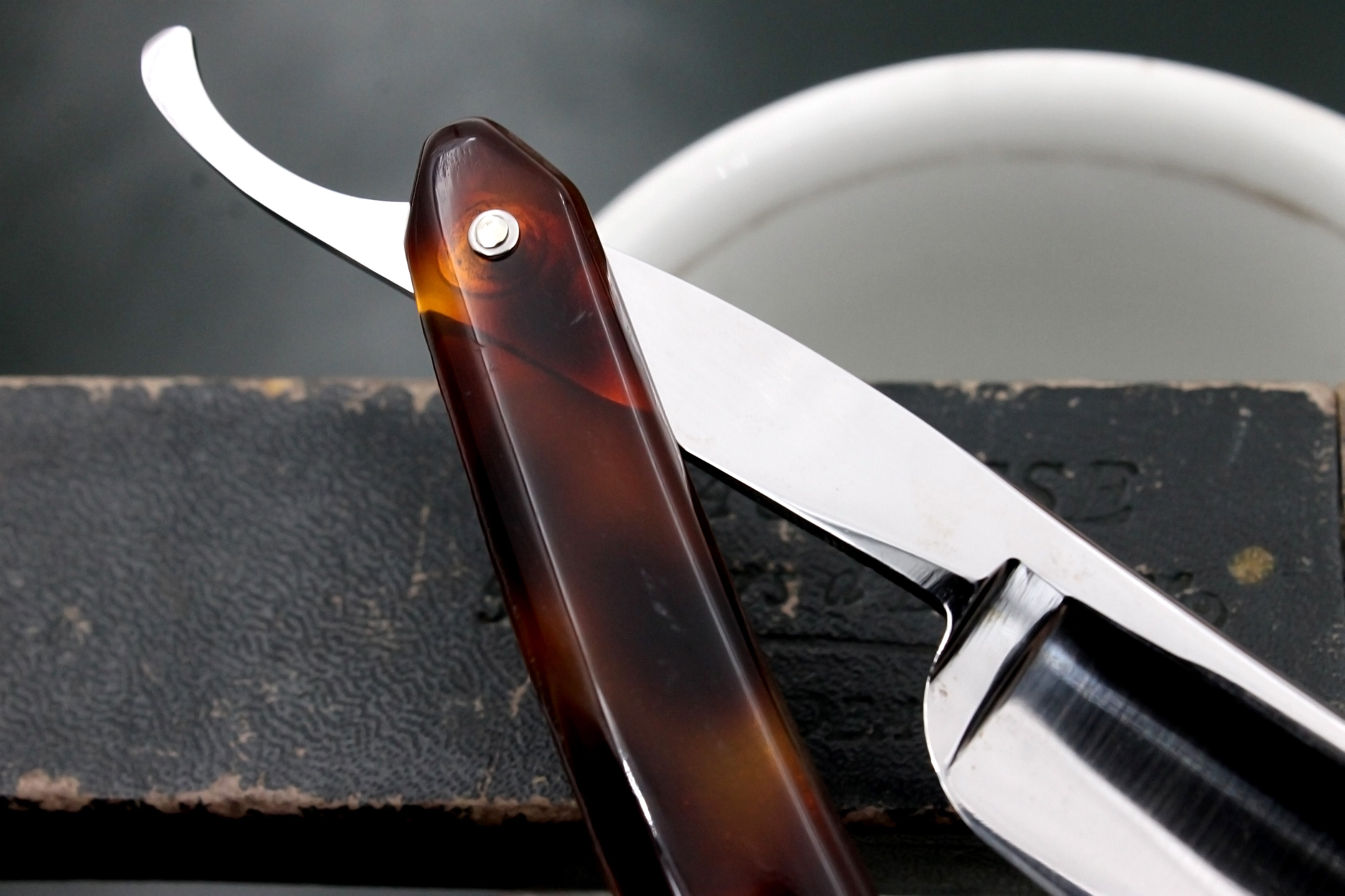 Thiers Issard "Tenax" Sheep & Wolf Full Hollow Etched- 11/16 French Straight Razor - Shave Ready