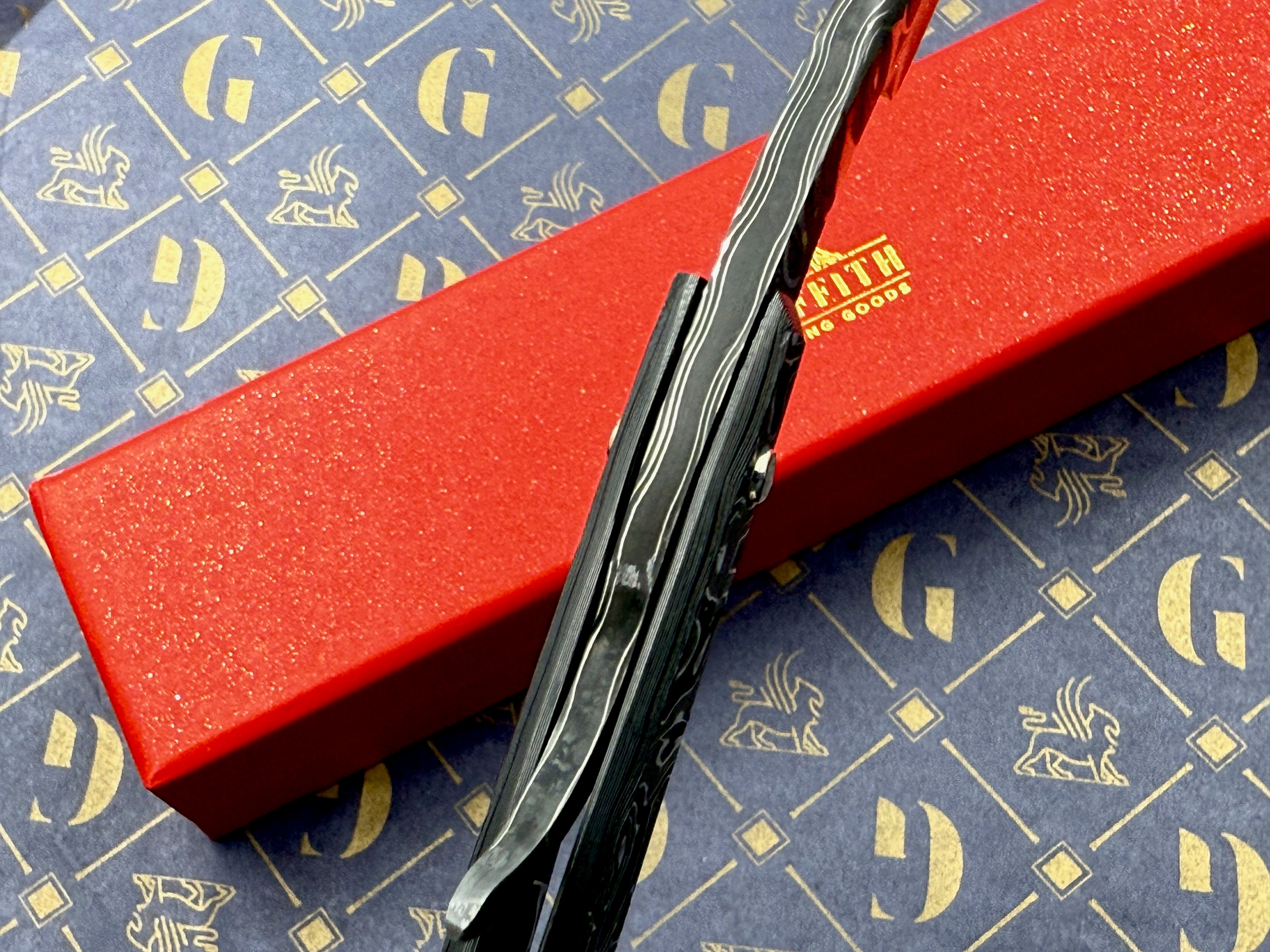 Griffith 13/16 Nickel & Steel Damascus San Mai Quarter Hollow - Carbon Scales Artisan Straight Razor