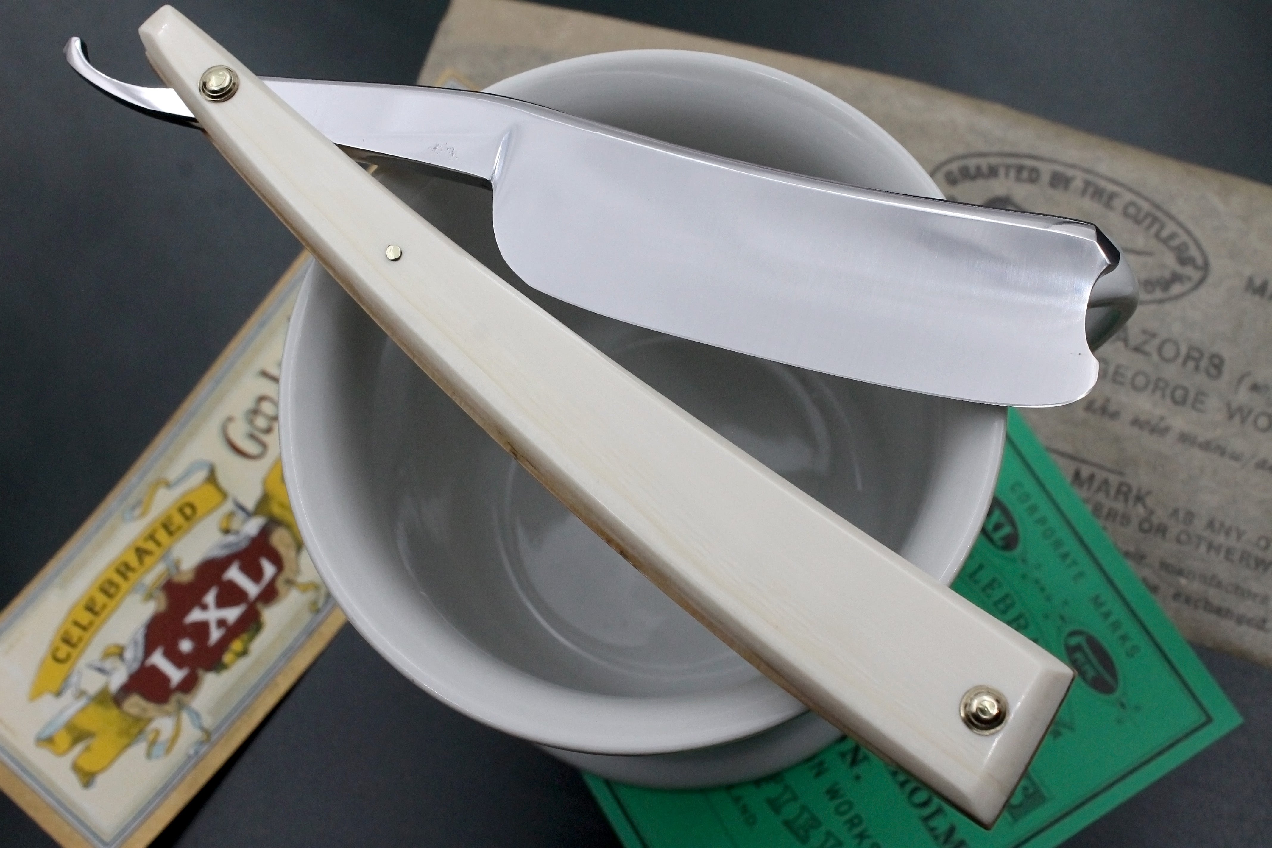 Wade & Butcher "For Barbers Use" - 8/8 1" Blade with Custom Mammoth Ivory Scales - Stunning Fully Restored Sheffield Straight Razor - Shave Ready