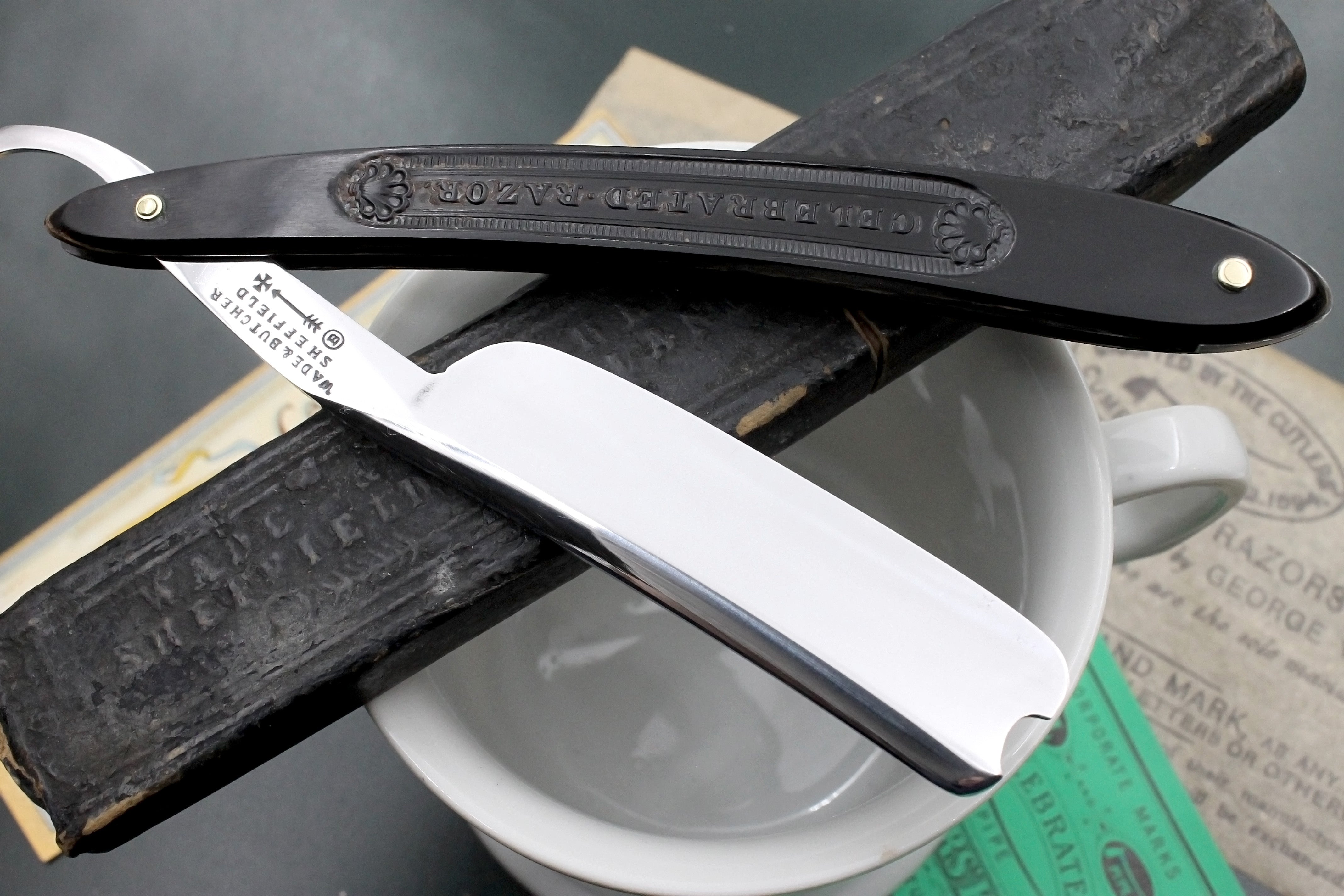 Wade & Butcher 6/8 Blade with Original Fancy Horn Scales - Fully Restored Sheffield Straight Razor - Shave Ready