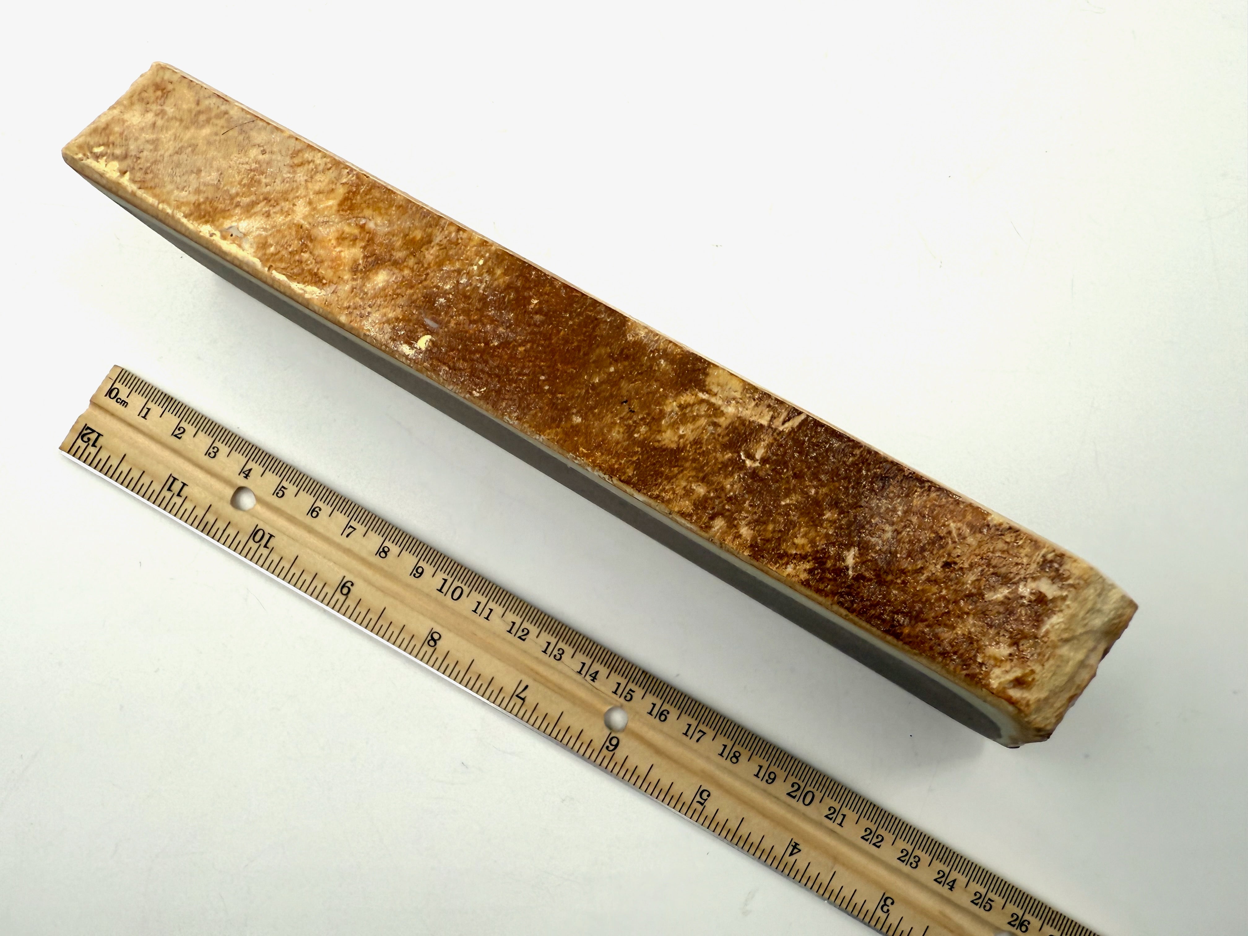 Iyoto Ko Kuro Aka (Small Black and Red) Medium Grit Japanese Natural Whetstone