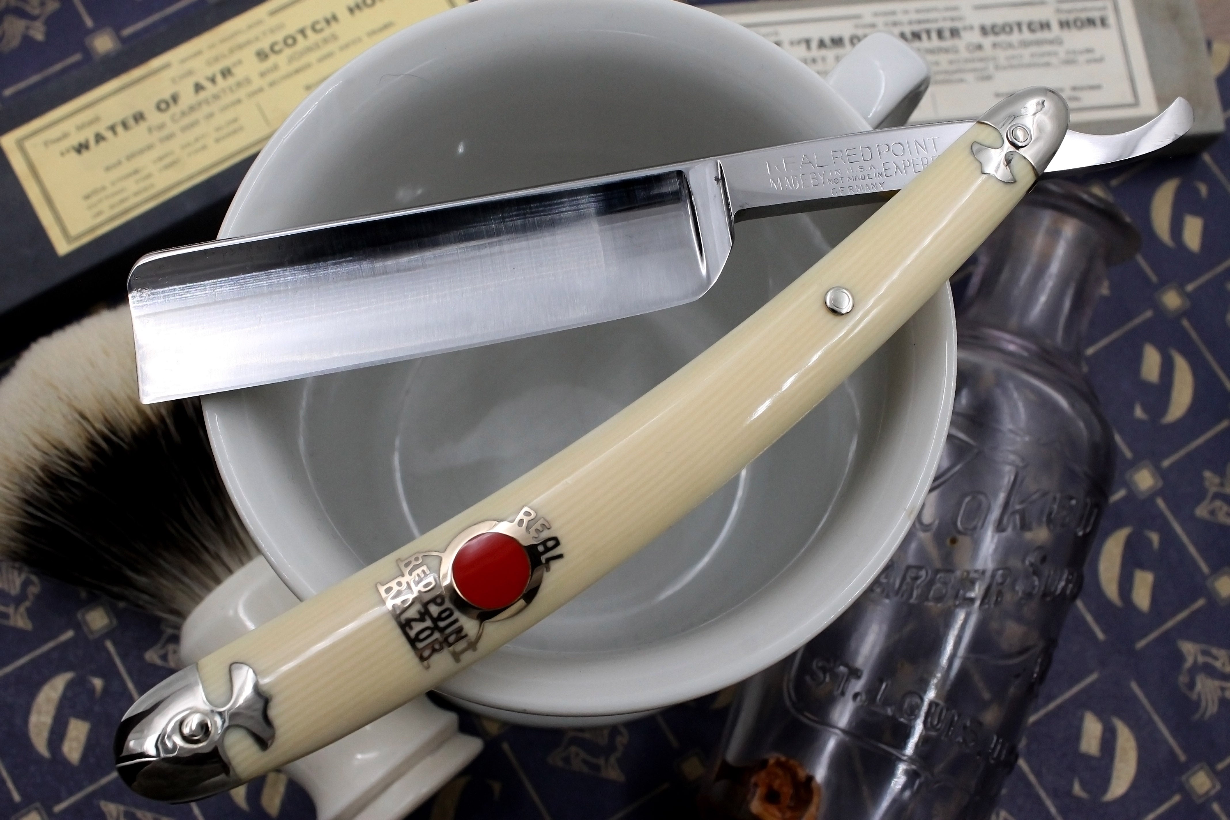 Kinfolks "Real Red Point" Full Hollow - Near Mint 6/8 American Straight Razor - Shave Ready