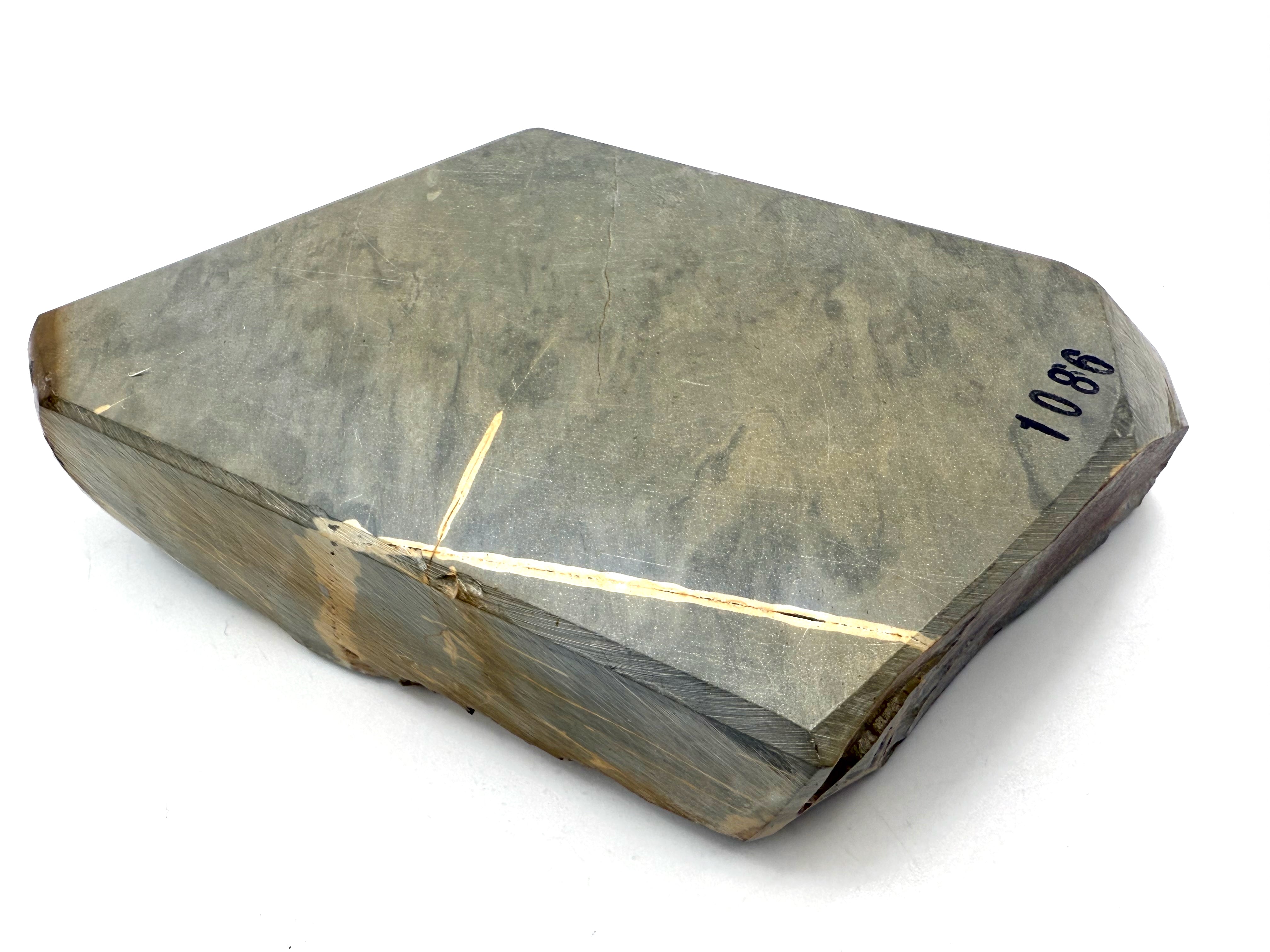 Aiiwatani Karasu Japanese Finishing Whetstone