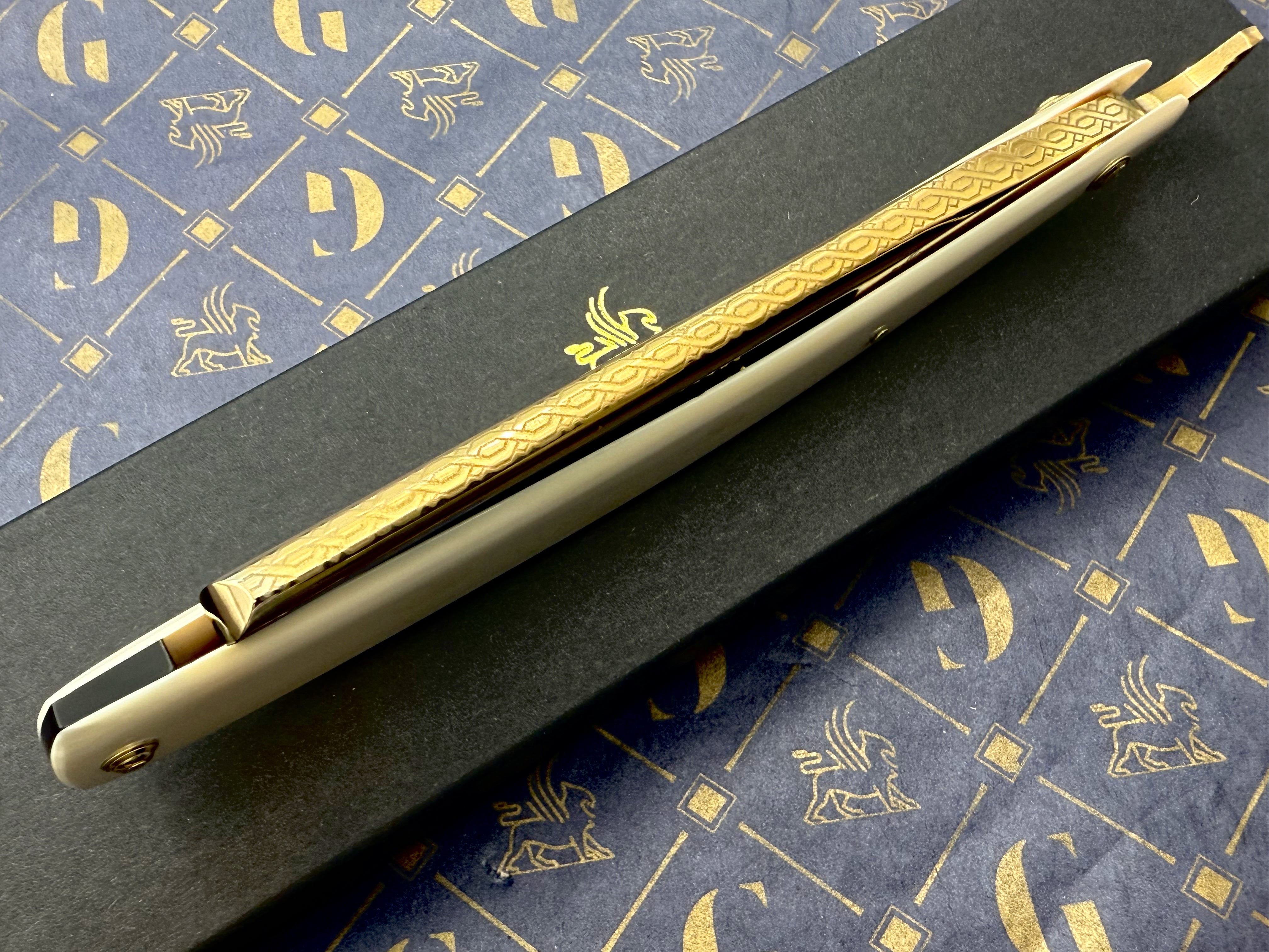 Griffith 8/8 Stainless Steel Full Hollow Blade - Mammoth Ivory Scales Artisan Straight Razor