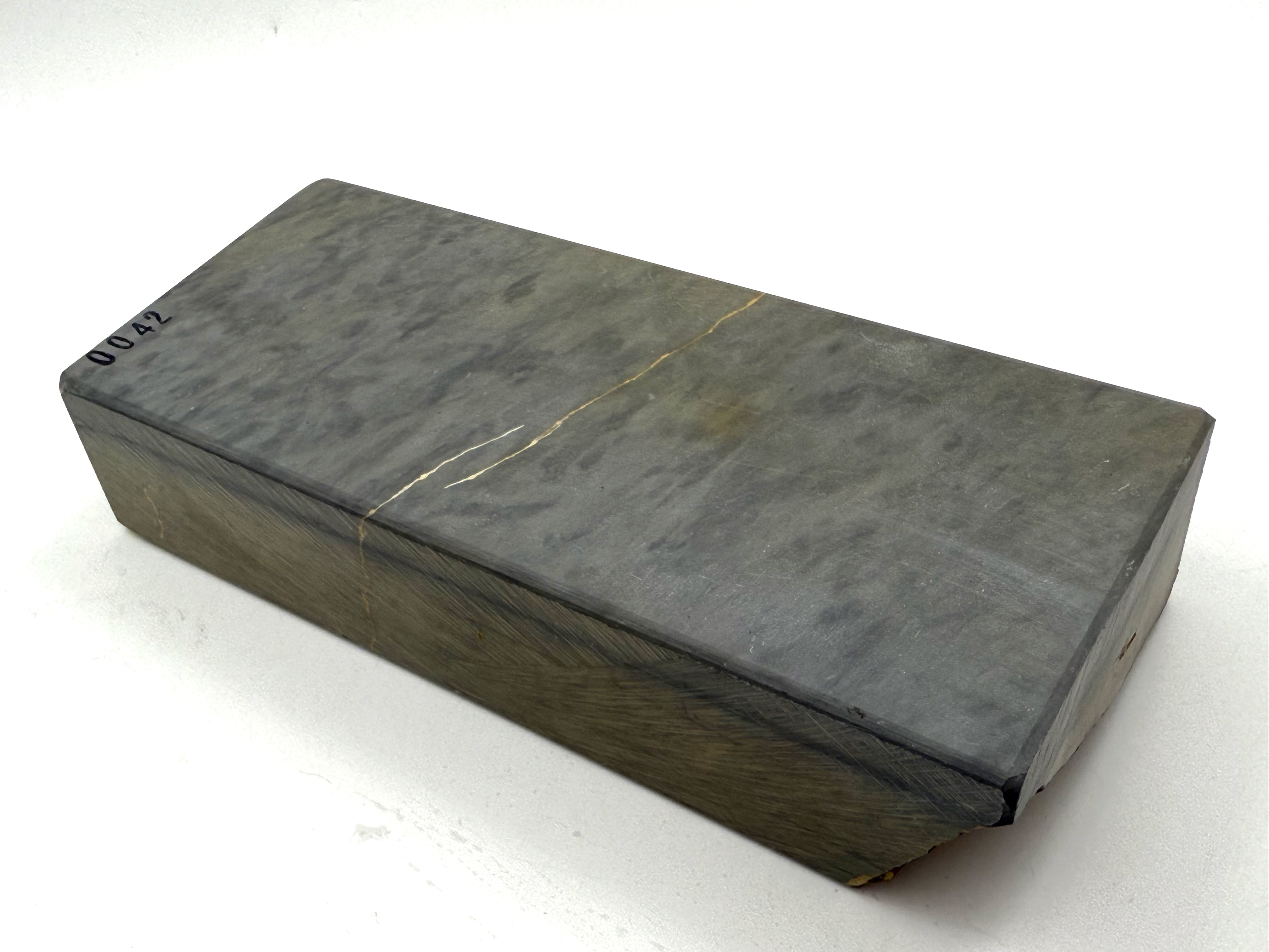 Aiwatani Karasu Suita Japanese Natural Finishing Whetstone