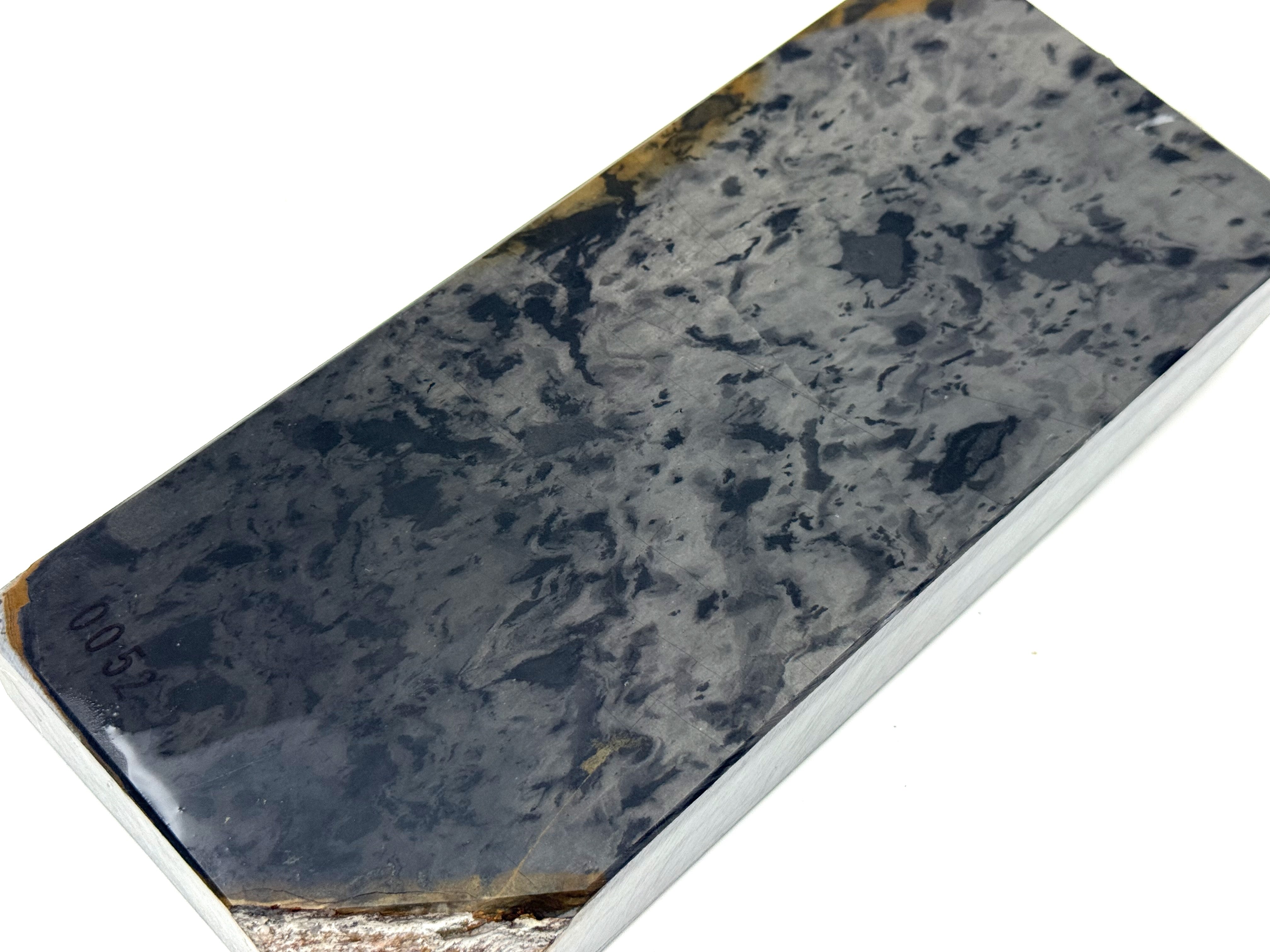 AiIwatani Aisa Karasu Japanese Natural Finishing Whetstone