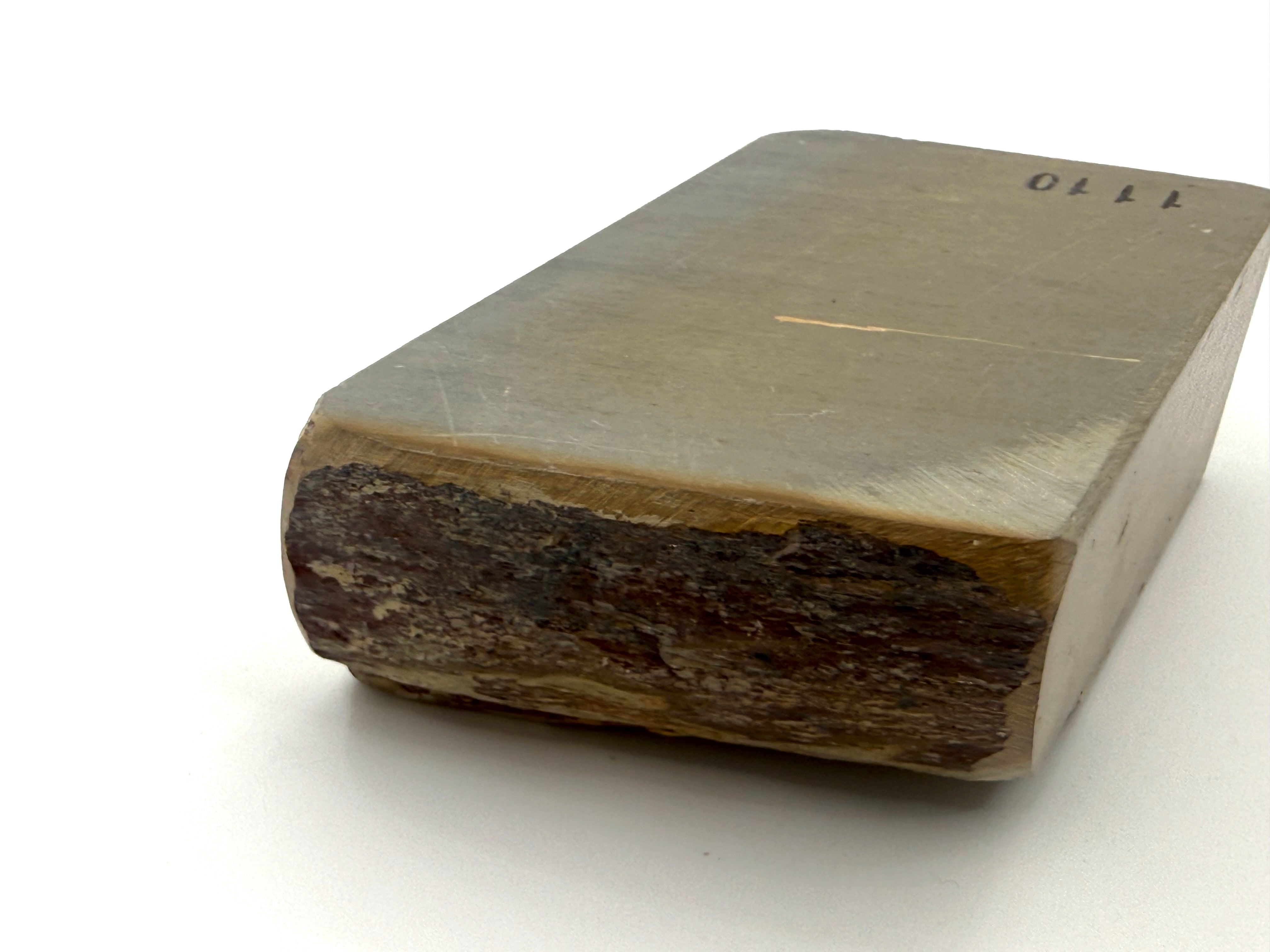 Aiwatani Karasu Suita Japanese Natural Finishing Whetstone