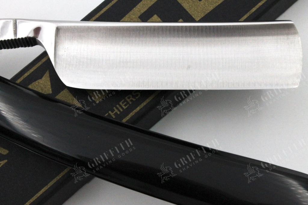 Le Grelot "Medaille d'or Paris 1931" by Thiers Issard 6/8 Black Scales - Full Hollow Ground Straight Razor