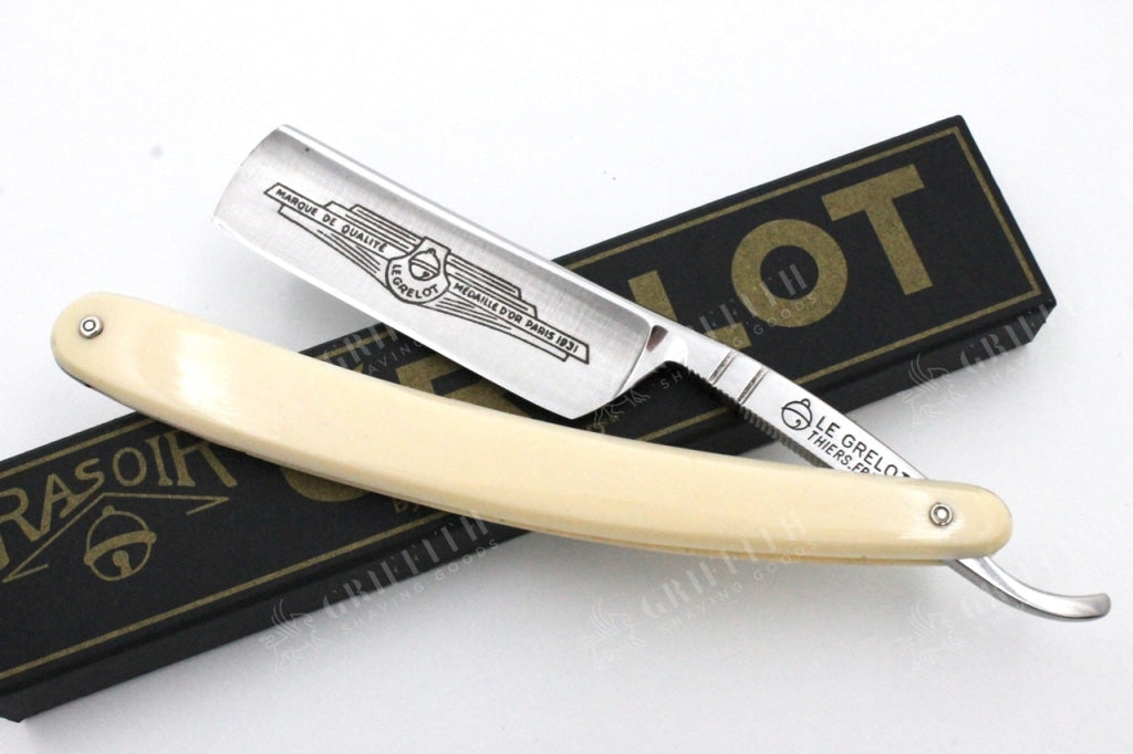 Le Grelot "Medaille d'or Paris 1931" by Thiers Issard 6/8 White Scales - Full Hollow Ground Straight Razor